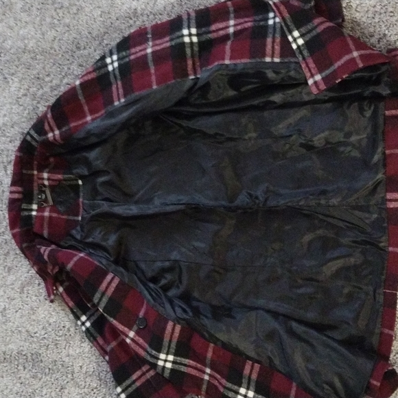 Casual style mid-length blazer jacket. - Picture 3 of 4